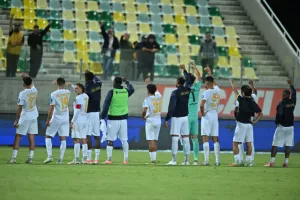 Τέταρτη σερί νίκη και μένει κορυφή η ΑΕΛ (φώτος)