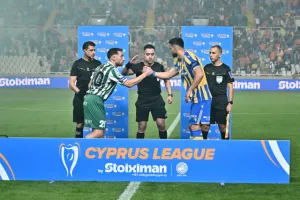 ΑΠΟΕΛ - Ομόνοια 29Μ: Ανατροπή με τεσσάρα και... δυο δοκάρια!