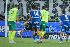 ΑΕΚ - Ομόνοια Αραδίππου: Αντερέγκεν στο 89' και... κορυφή!
