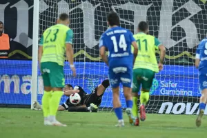 ΑΕΚ - Ομόνοια Αραδίππου: Αντερέγκεν στο 89' και... κορυφή!