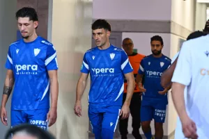 Τέταρτη σερί νίκη και μένει κορυφή η ΑΕΛ (φώτος)