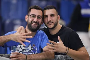 ΦΩΤΟΣ από την κερκίδα της Πάφου