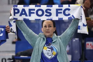 ΦΩΤΟΣ από την κερκίδα της Πάφου