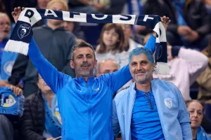 ΦΩΤΟΣ από την κερκίδα της Πάφου