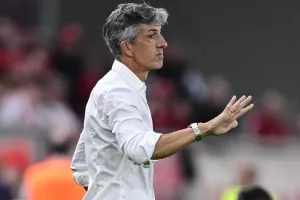Αλγκουαθίλ: "Σε αυτά τα ματς πρέπει να παίζεις με πάθος και θέληση"