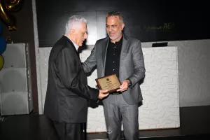 Τίμησε Σολομωνίδη, Έλληνα και Λυσιώτη