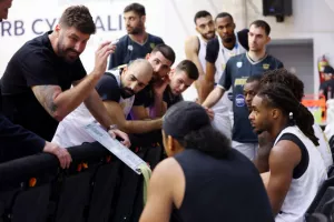 Ισοπεδωτικός στην πρεμιέρα του ο Κεραυνός! (Φώτος)