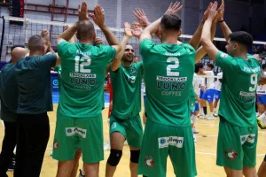 ΦΩΤΟΣ από την απονομή και τους πανηγυρισμούς της Ομόνοιας