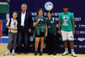 ΦΩΤΟΣ από την απονομή και τους πανηγυρισμούς της Ομόνοιας