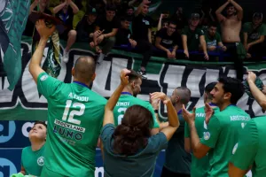 ΦΩΤΟΣ από την απονομή και τους πανηγυρισμούς της Ομόνοιας