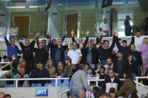 Με ψυχή και δέκα παίκτες η Εθνική μας, πρώτη νίκη και άλμα στη 2η θέση!