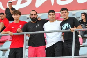 Νέα Σαλαμίνα - ΑΠΕΑ: Επιστροφή στις νίκες με τεσσάρα και πρόκριση!