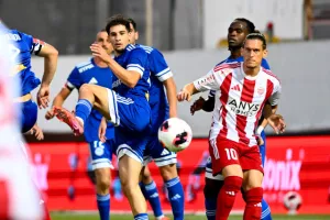 Νέα Σαλαμίνα - ΑΠΕΑ: Επιστροφή στις νίκες με τεσσάρα και πρόκριση!