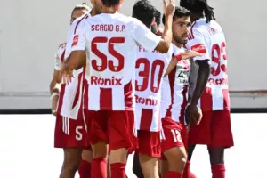 Νέα Σαλαμίνα - ΑΠΕΑ: Επιστροφή στις νίκες με τεσσάρα και πρόκριση!