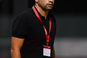 Νέα Σαλαμίνα - ΑΠΕΑ: Επιστροφή στις νίκες με τεσσάρα και πρόκριση!