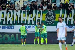 Με Παλεάρι και δύο γκολ... η ΑΕΚ λύγισε την Ομόνοια! (Φώτος)
