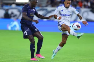 Απόλλων - Πάφος FC: Μεγάλη μάχη... χωρίς νικητή