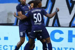 Απόλλων - Πάφος FC: Μεγάλη μάχη... χωρίς νικητή