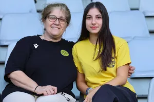 ΦΩΤΟΣ/Οι ΑΕΛίστες στην κερκίδα