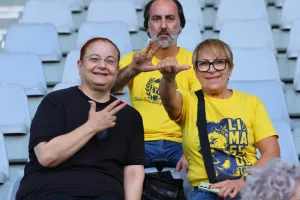 ΦΩΤΟΣ/Οι ΑΕΛίστες στην κερκίδα