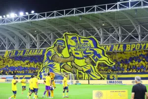 ΦΩΤΟΣ/Οι ΑΕΛίστες στην κερκίδα
