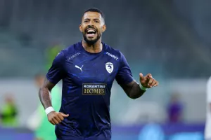 Απόλλων - Πάφος FC: Μεγάλη μάχη... χωρίς νικητή