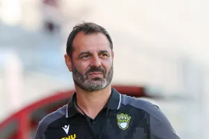 Περιμένει ο Γιάννος... 