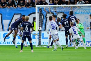 Απόλλων - Πάφος FC: Μεγάλη μάχη... χωρίς νικητή