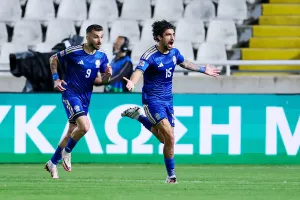 Με ψυχή και δέκα παίκτες η Εθνική μας, πρώτη νίκη και άλμα στη 2η θέση!