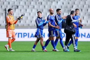 Με ψυχή και δέκα παίκτες η Εθνική μας, πρώτη νίκη και άλμα στη 2η θέση!