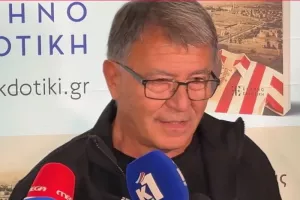 “Πολύ τιμητικό να με αποκαλεί ο Μπαρτζώκας θρύλο, τα λόγια του με αγγίζουν”