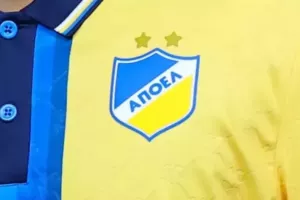 (ΑΠΟΕΛ)/Κεντρικός άξονας με πολλή εμπειρία 