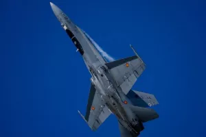 Συναγερμός στο ΝΑΤΟ: F18 απογειώθηκαν για να αναχαιτίσουν εναέριο στόχο στη Ρουμανία