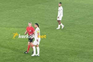 Οριστικά ΕΚΤΟΣ