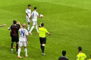 On field review, πέναλτι και.. 4-2