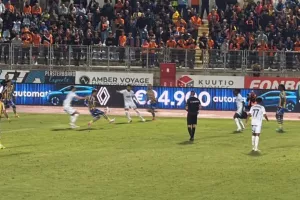 Ημίχρονο και... 5 αλλαγές!