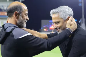 Από συμπαίκτες, αντίπαλοι! 