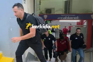 Μπροστά... ο κόουτς