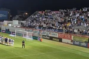 (Βίντεο Kerkida) Φινάλε με τον ύμνο της Θύρα 1 