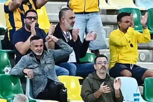 Πρόεδροι στην εξέδρα, ΑΕΛ στην κορυφή!