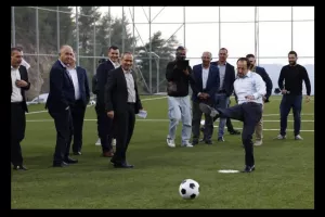 Σα Πίντο, ψάχνεις "δεκάρι";