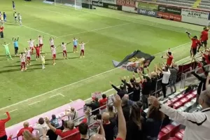 (ΒΙΝΤΕΟ kerkida) “Χώμα που περπάτησα” από κόσμο και παίκτες