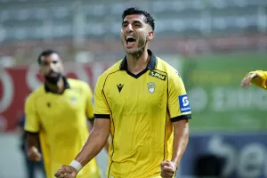 Γεμάτη εμφάνιση από Παπαφώτη!