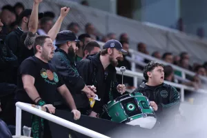 Το χειροκρότημα της πίστης!