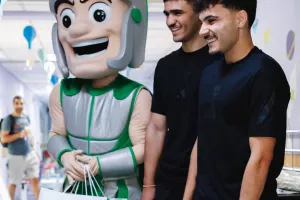 Σκόρπισαν χαμόγελα και χαρά στα παιδιά
