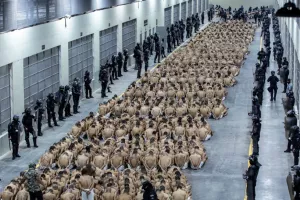 Εκατοντάδες νεκροί στις φυλακές του Ελ Σαλβαδόρ, καταγγελίες για βασανιστήρια και εξωδικαστικές εκτελέσεις