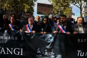 Πληθαίνουν οι αντιρατσιστικές εκδηλώσεις στη Γαλλία μετά τη φονική ρατσιστική επίθεση