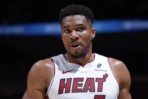 Το triple-double του Αντετοκούνμπο δεν αρκούσε στους Χιτ