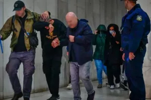 Υπόθεση «Χωριάτικο»: Ξεκινούν οι απολογίες των κατηγορουμένων - Στον ανακριτή και ο ιδιοκτήτης