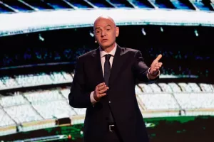 Απολογήθηκε στο Δ.Σ. της FIFA